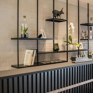 Courtyard By Marriott Paris 4*, Arcueil France